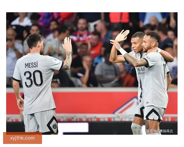 每体：皇马和巴萨关注巴黎中场法比安-鲁伊斯